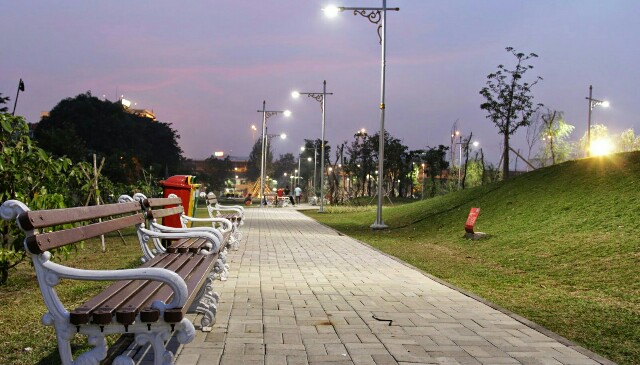 taman ria rio di malam hari