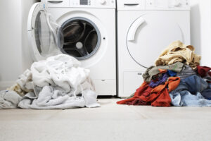 Cara Mencuci Baju Tergantung dari Jenis Kainnya