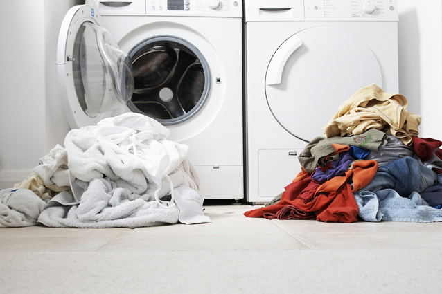 Cara Mencuci Baju Tergantung dari Jenis Kainnya