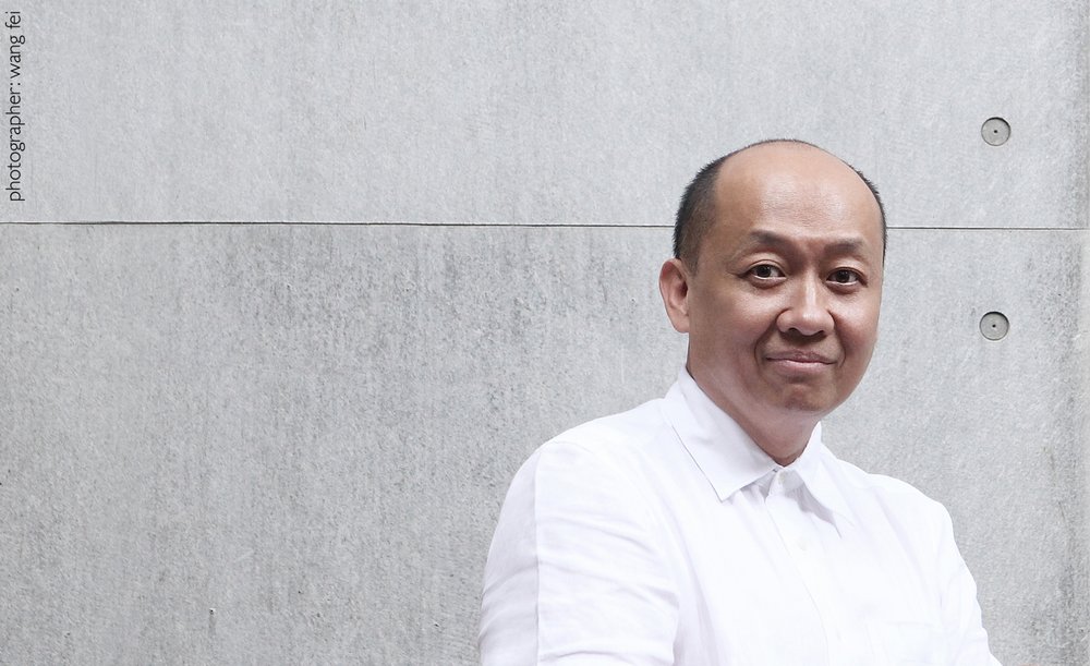 Tak Lekang oleh Waktu,Lini Furnitur Arsitek Chi Wing Lo