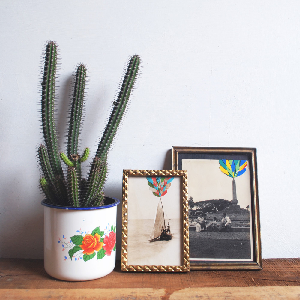 Karya berjudul Framed Sail Away dan Tugu Malang