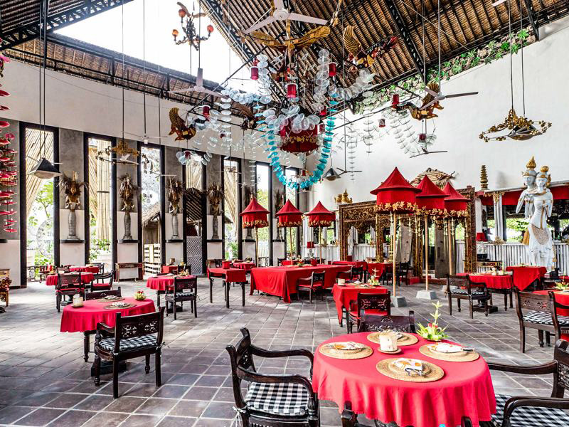 Interior restoran Gedung Gandrong.