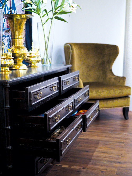 5 Fakta Menari Tentang Iwan Tirta Private Collection