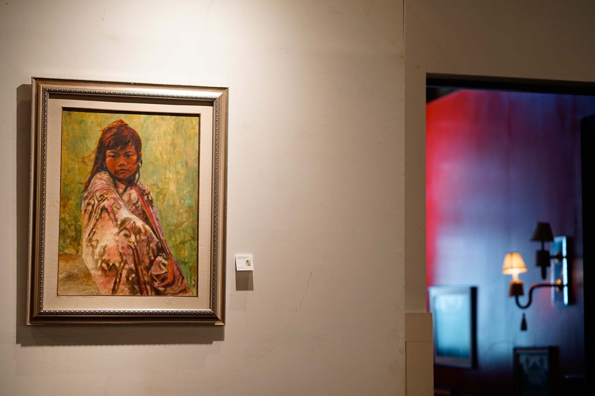 Kolaborasi Seru Antara Karya Lukis &#038; Teknik Pencahayaan