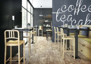 Lantai Motif Kayu dengan Low Maintance