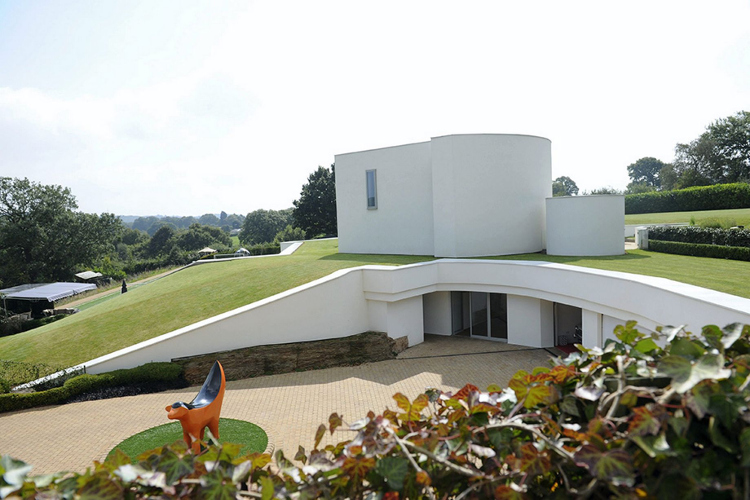 rumah mewah Balotelli