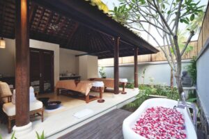 Memanjakan Diri di Suite dan Vila Privat Lombok