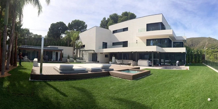 rumah mewah Lionel Messi
