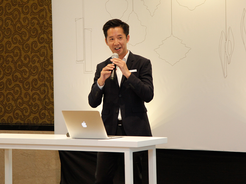 André Fu membuka sesi presentasi pada Bika Lecture Series no. 2.