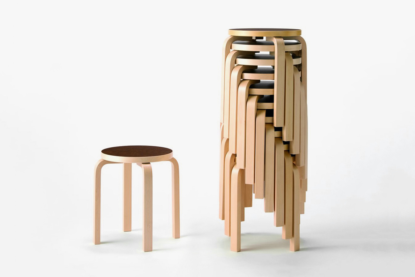 MUJI x Artek Melansir Koleksi Ikonis Stool E60