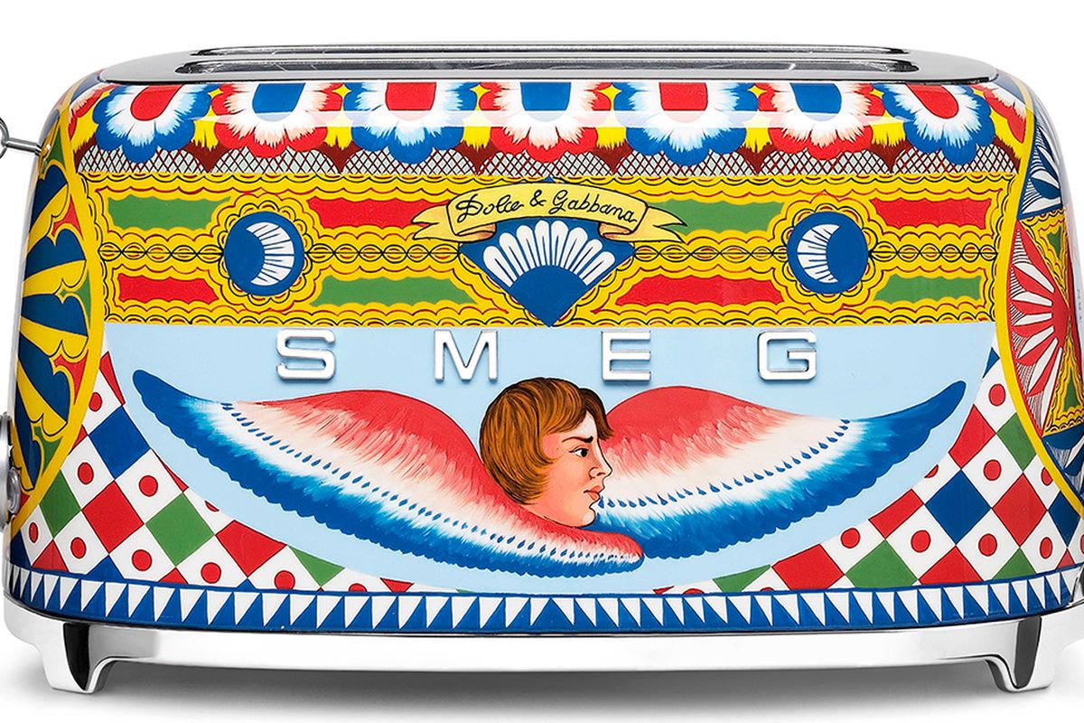 Dolce &#038; Gabbana Kembali Menghiasi Peralatan Dapur Smeg