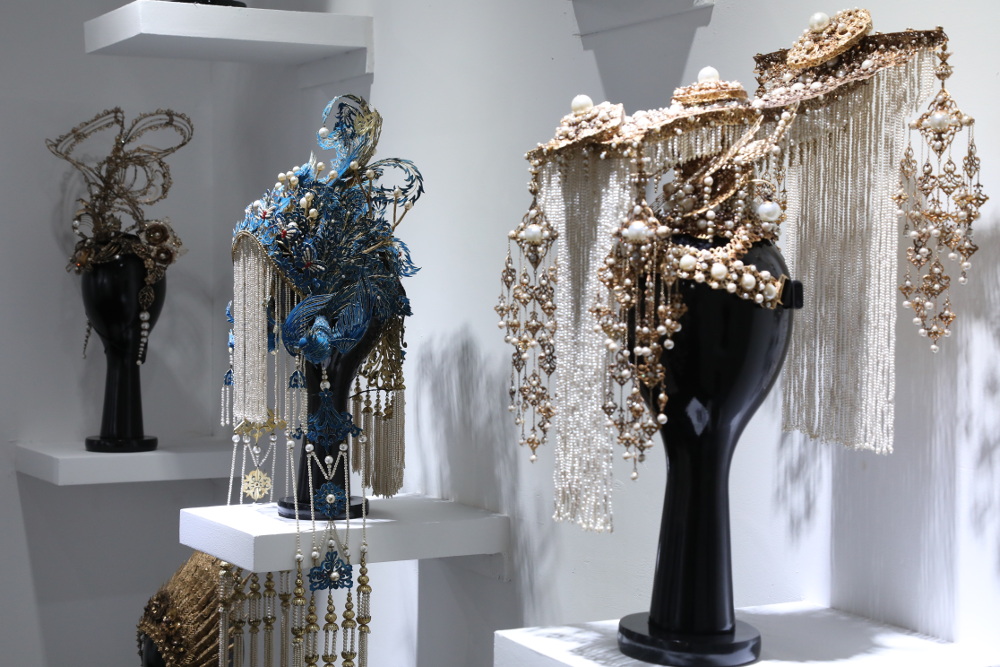 Karya Rinaldy A. Yunardi yang ditampilkan di booth Sotheby's