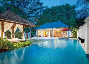 The Laguna Bali: Sensasi Oase Biru di Nusa Dua