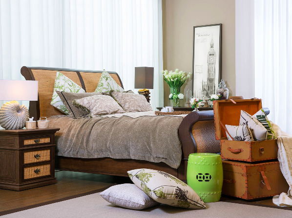 Zelzah Bed 180 dari Juno Home