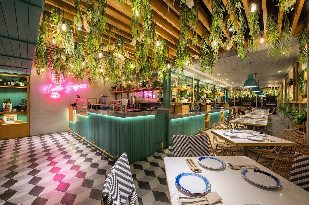 Santhai / William Sutanto