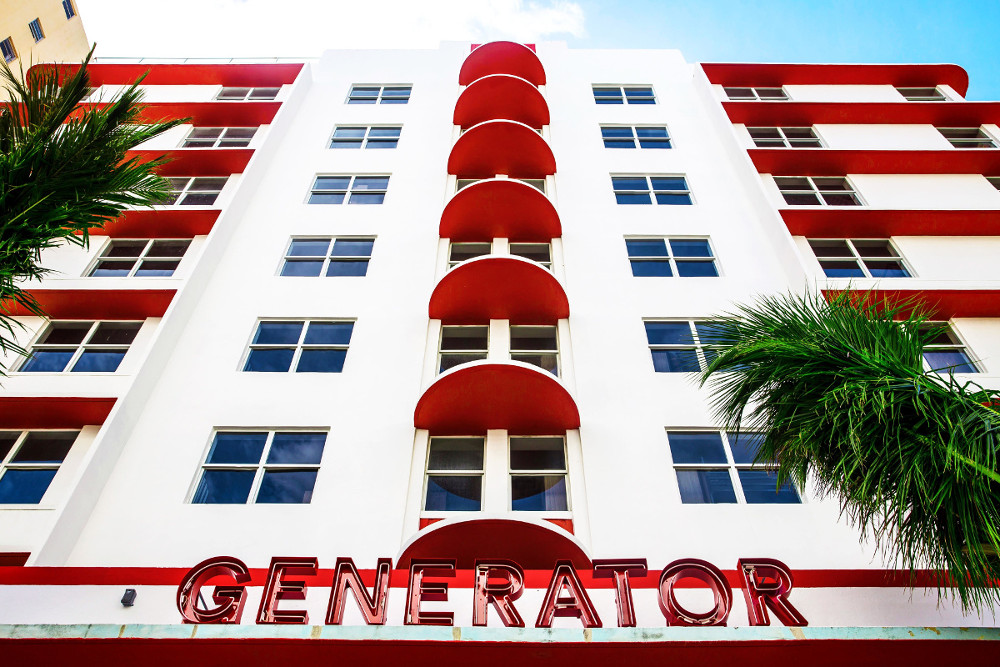 Fasad Luar Generator Miami / Generator Miami