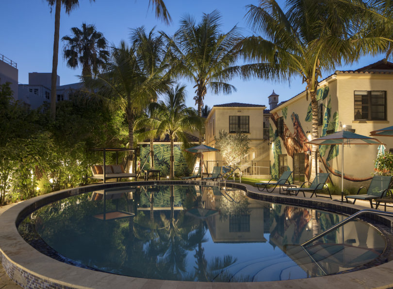 Area Kolam Renang / Generator Miami