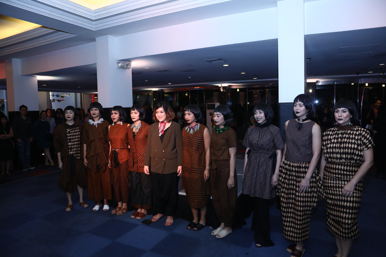  Amanda Hartanto bersama muse atas lini modenya / CASA Indonesia