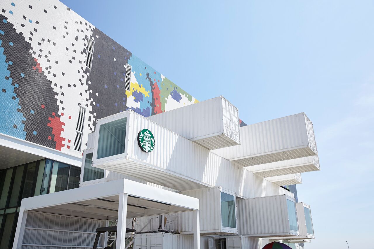 Starbucks oleh Kengo Kuma di Hualien Bay Mall, Taiwan / Starbucks