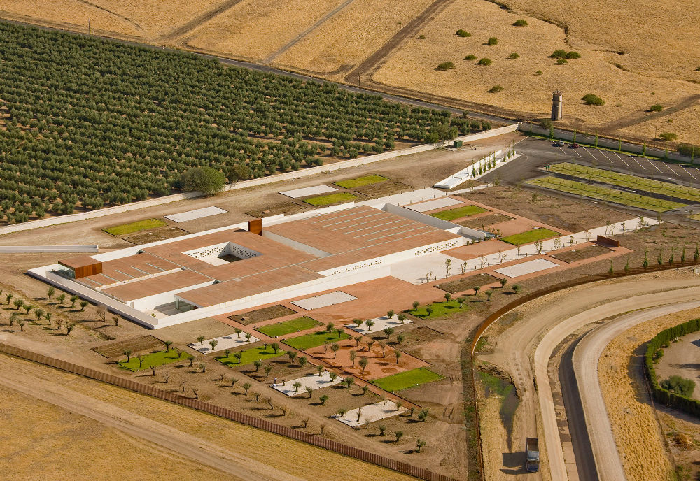 Bird Eye View dari Madinat Al Zahara Museum di Córdoba, Spanyol oleh Nieto Sobejano Arqutectos / Fernando Alda / Archdaily