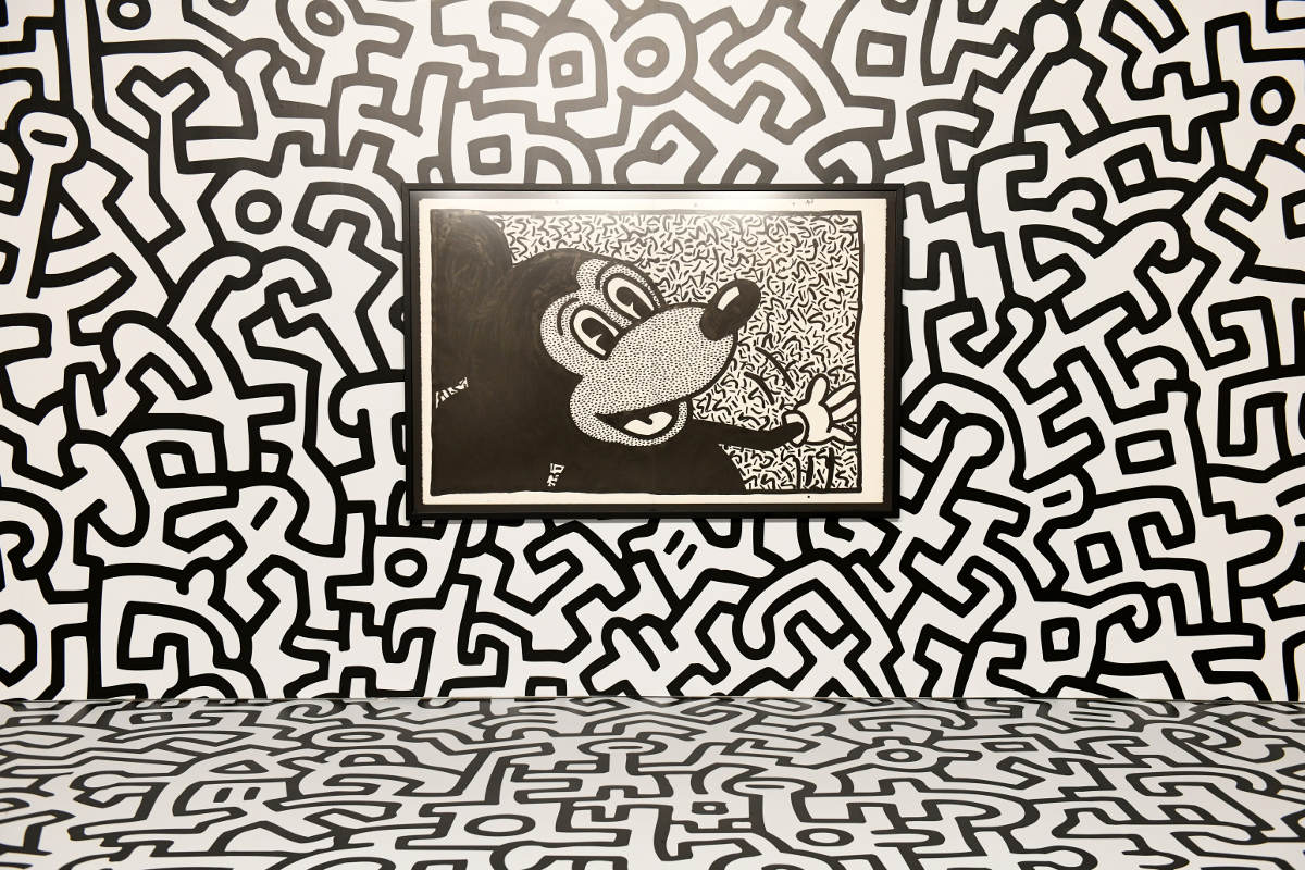 Untitled (Mickey Mouse) (1981) oleh Keith Haring di Pameran Mickey: The True Original / Disney