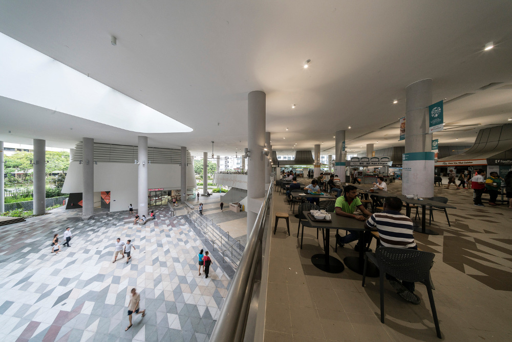 Foodcourt di lantai 2 Community Plaza di Kampung Admiralty / Darren Soh / Archdaily