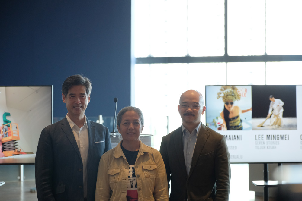 Lee Mingwei dan Arahmaiani bersama Aaron Seeto selaku Direktur Museum MACAN / Museum MACAN