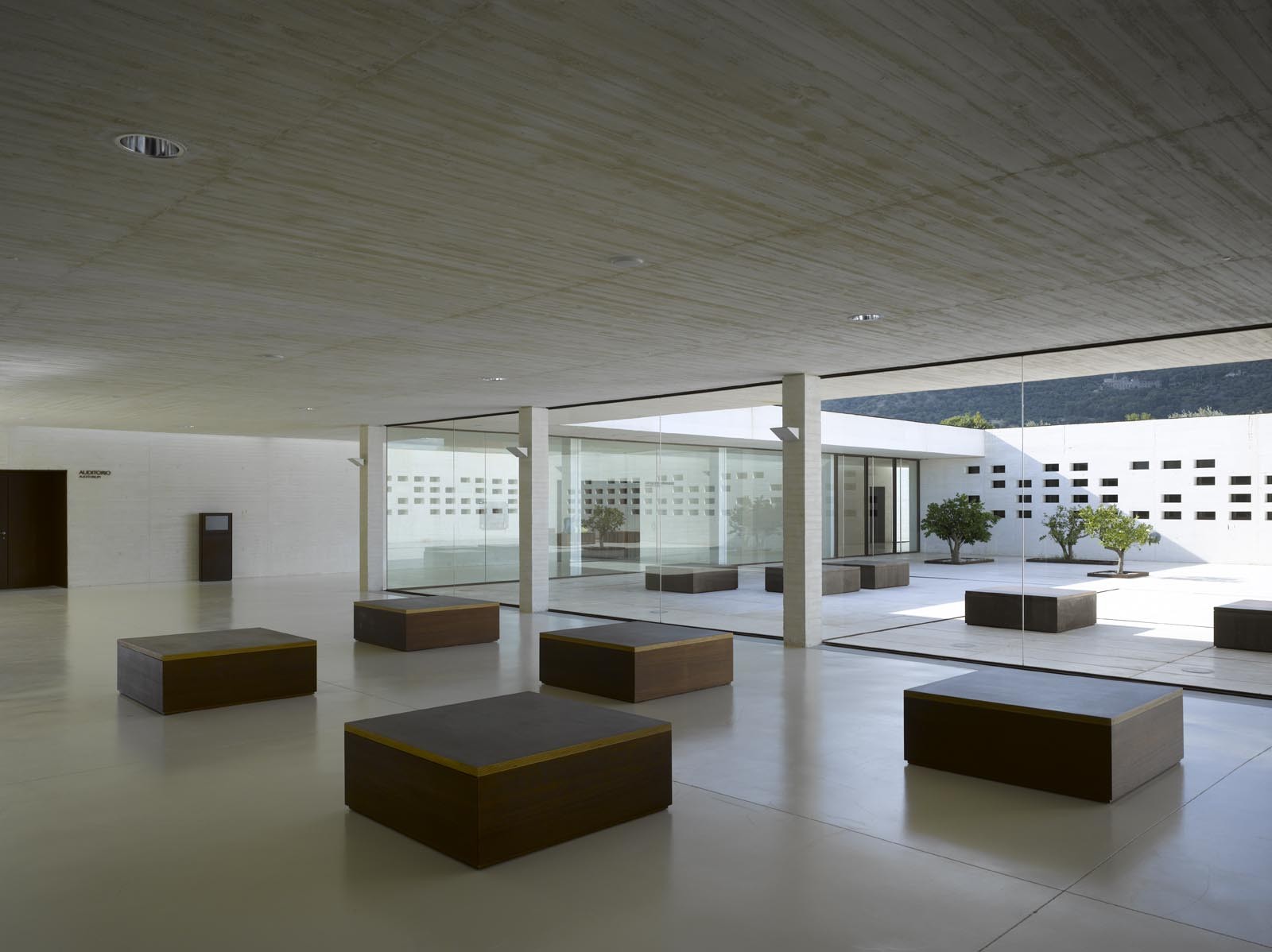 Madinat Al Zahara Museum di Córdoba, Spanyol oleh Nieto Sobejano Arqutectos / Fernando Alda / Archdaily