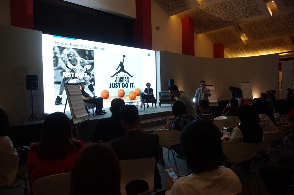 Seminar Building Adaptive Culture in Smarter World / CASA Indonesia