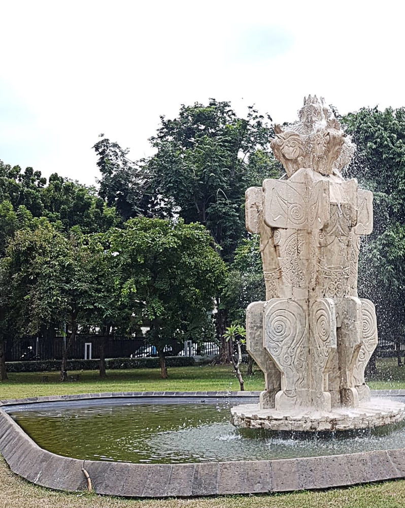 Fountain ukiran khas Papua