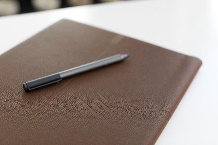 Pertama di Dunia! HP Rilis Laptop Bermaterial Kulit