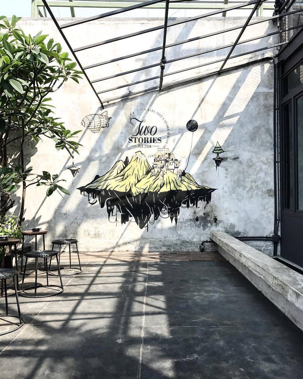 Mural di Two Stories / Two Stories