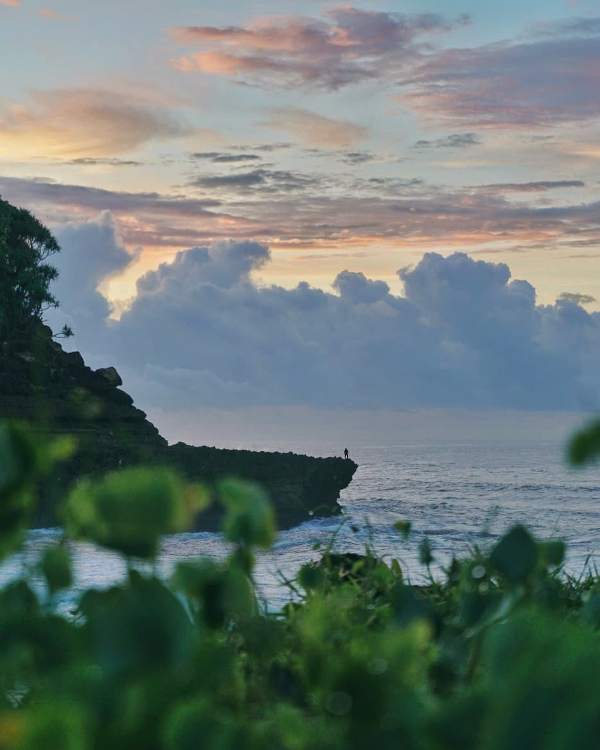 12 Pantai di Malang yang Wajib Dikunjungi