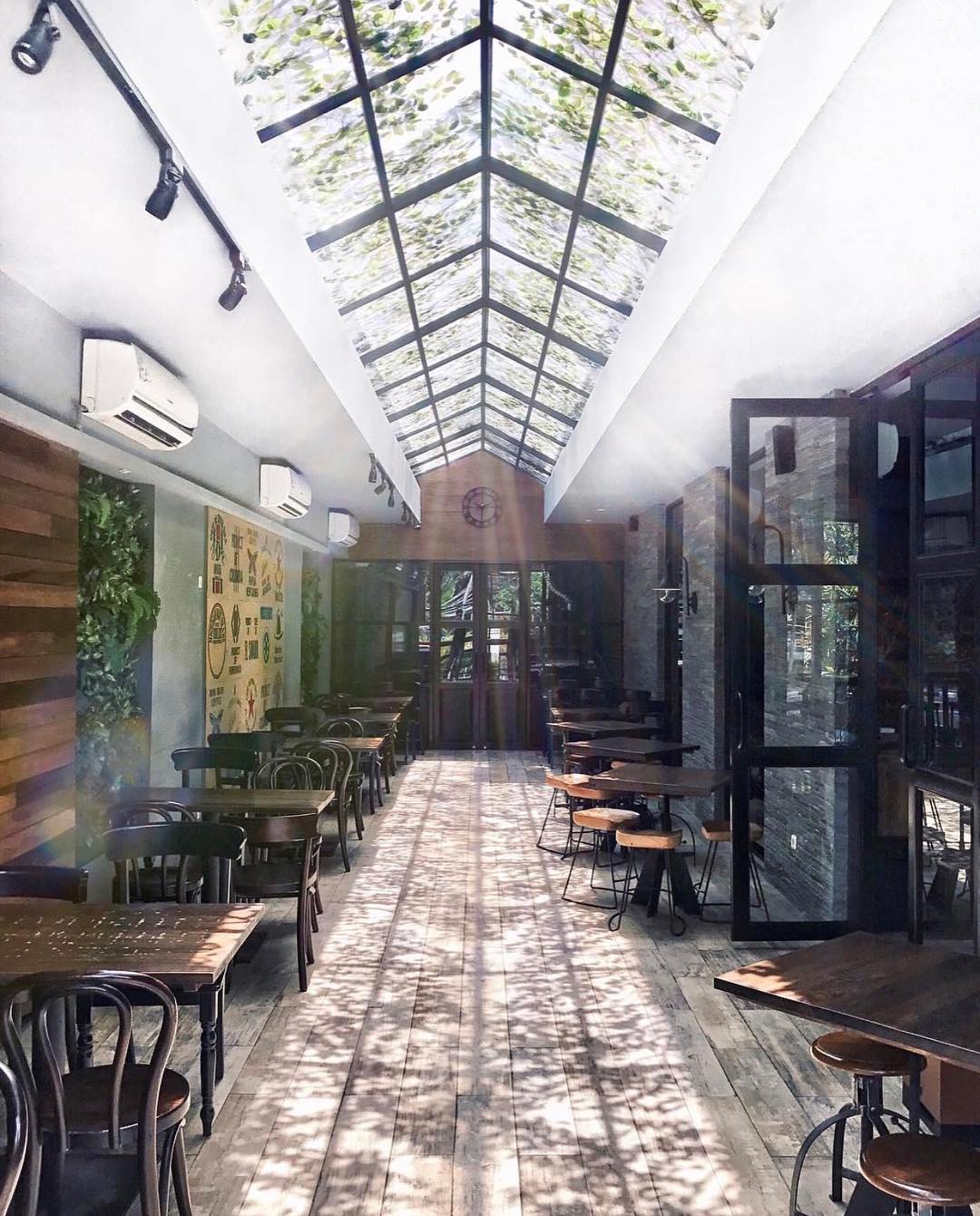 Interior Calibre Coffee Roaster / dhiptadi / Calibre Coffee Roaster