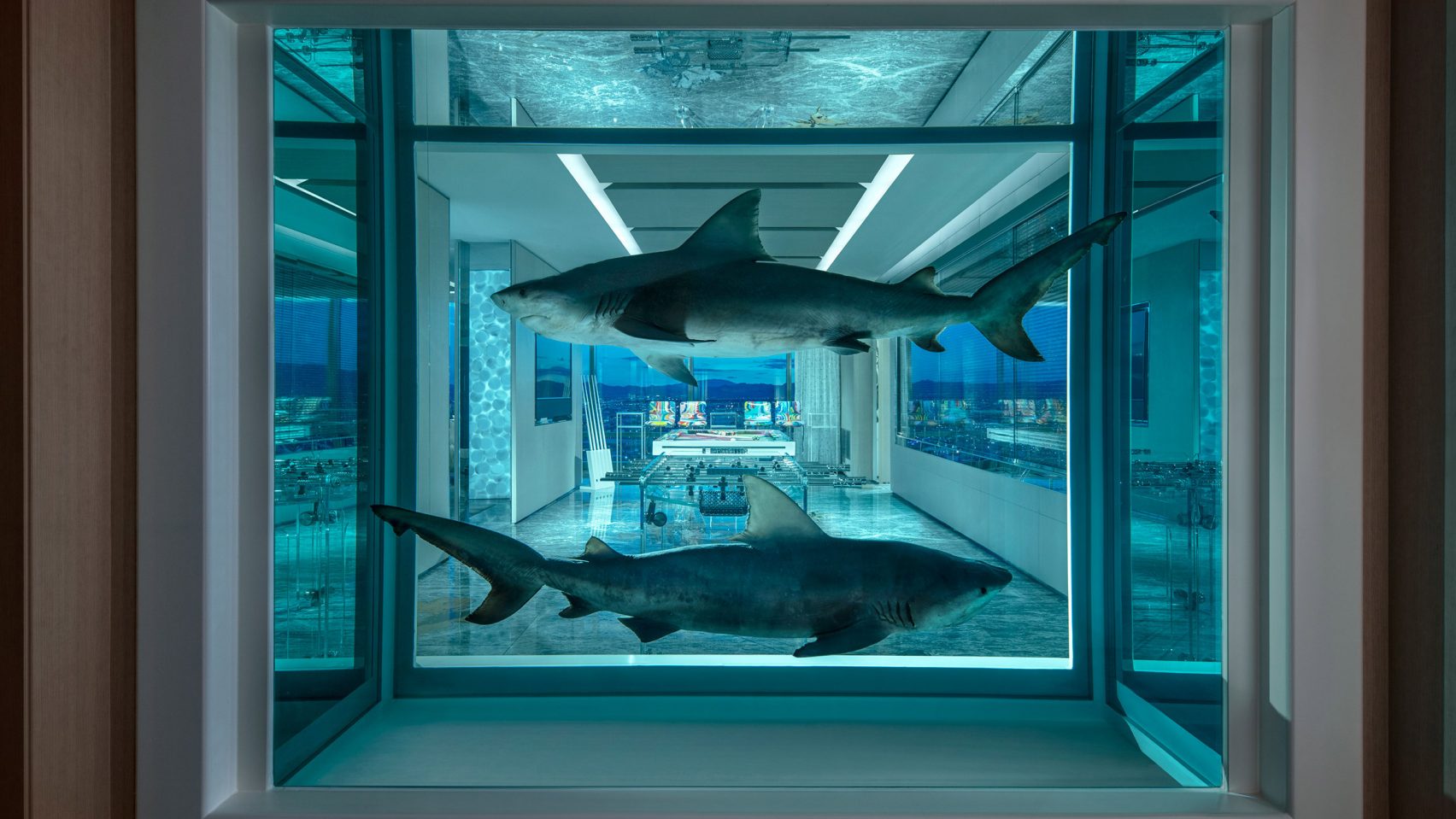 Winner/Loser (2018) oleh Damien Hirst / Palms Casino Resort / Dezeen