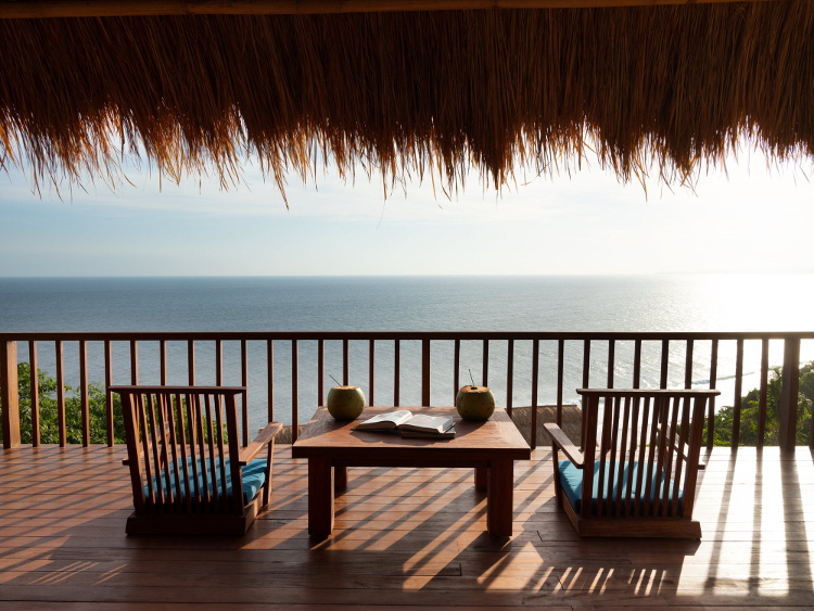 Berlibur dan Mengenal Budaya Sumba di Lelewatu Resort