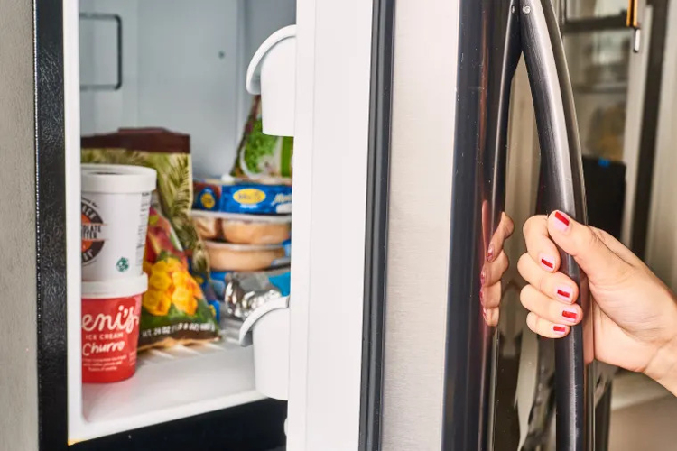 5 Cara Terbaik Menata dan Merawat Freezer di Rumah