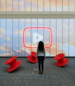 Intip Lobby HQ YouTube di California yang Interaktif