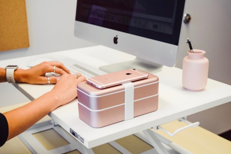 Kotak Makan Siang untuk Gadget Anda: BentoStack