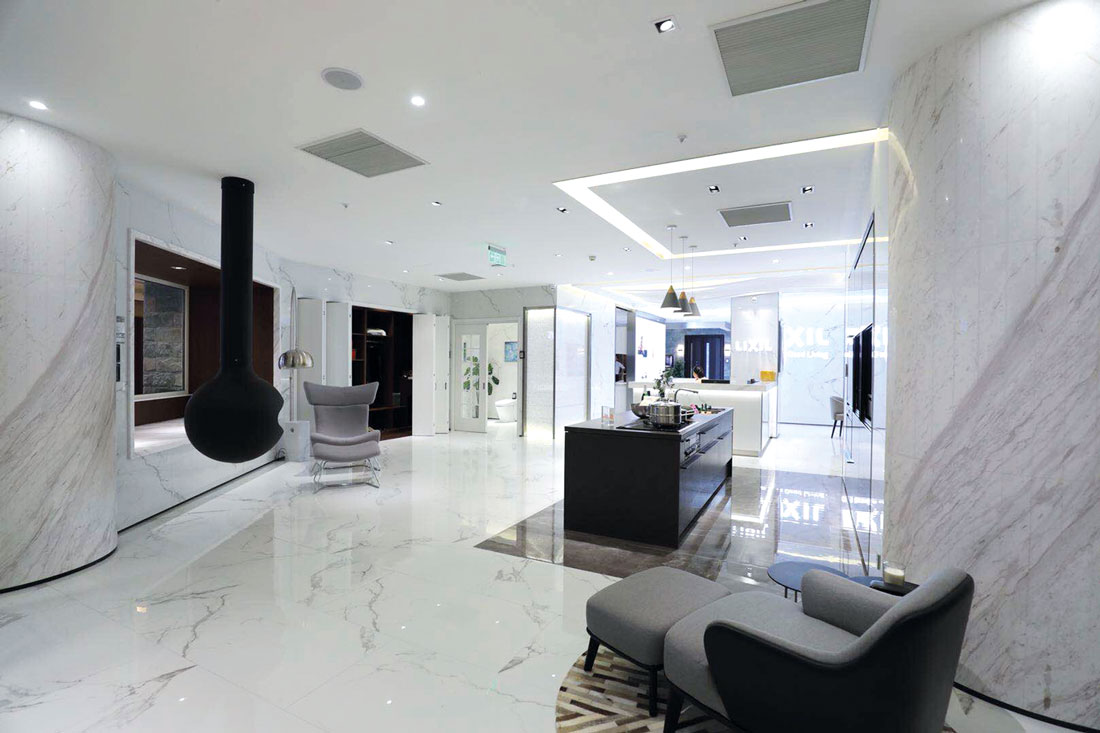 Interior Fullhome Store LIXIL / LIXIL Group