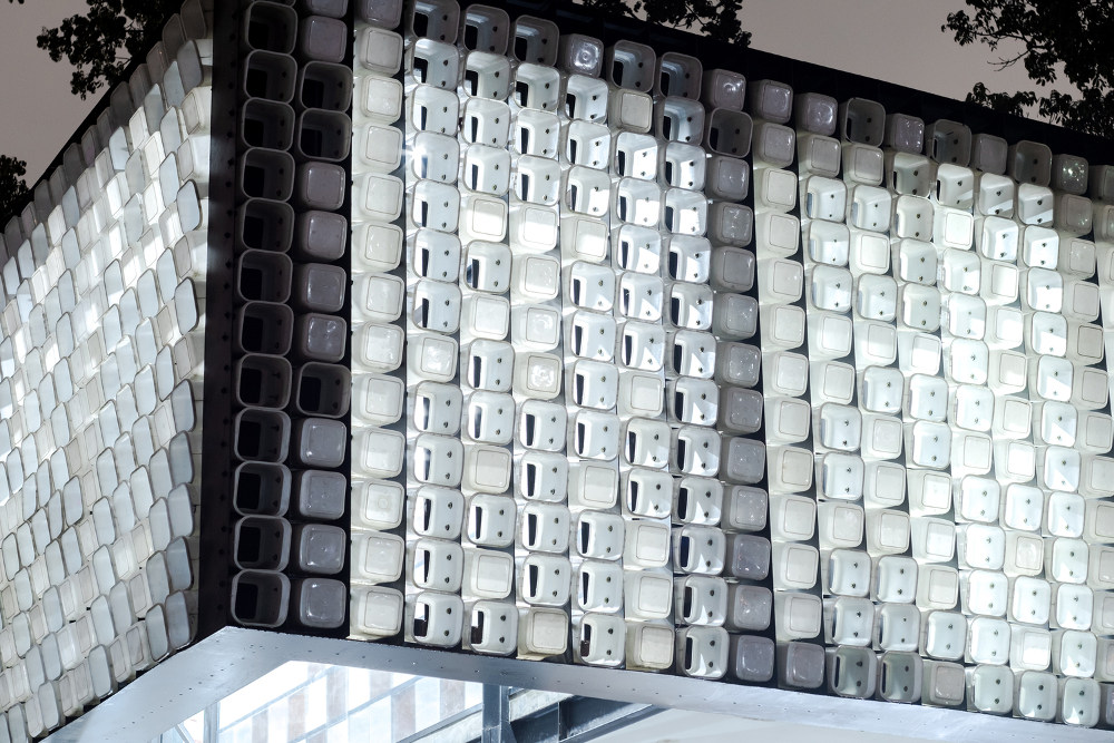 Detail fasad Taman Bima Microlibrary / Sanrok Studio / Archdaily