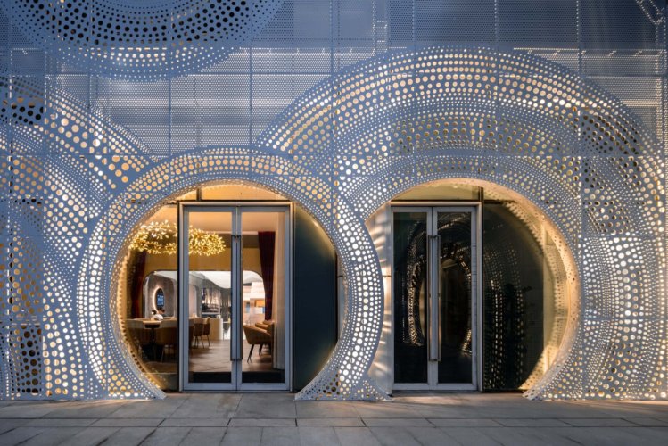 Bermain di Kota Awan Fairyland Premium Cafe, Dalian