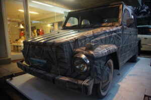 Transhuman Code: Eksplorasi Seni Melalui Teknologi