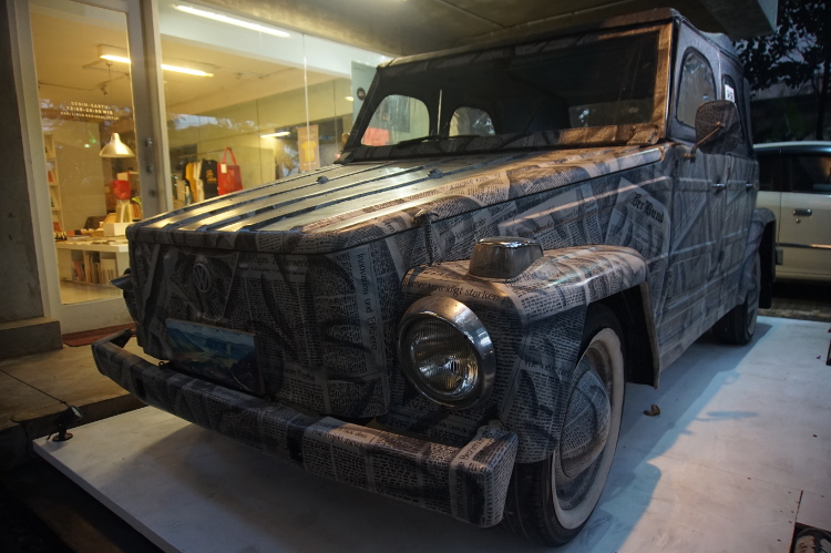 Transhuman Code: Eksplorasi Seni Melalui Teknologi