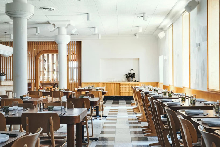 Sister City, Hotel Bernuansa Sauna di Kota New York