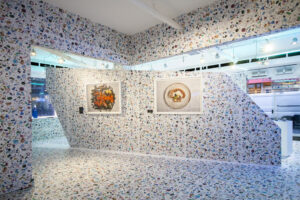 Instalasi Sampah Plastik Laut Dalam Ruangan