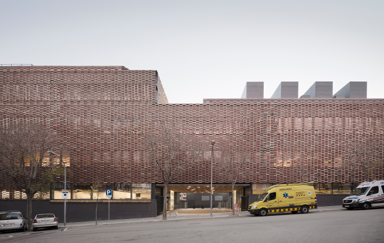 10 Bangunan Dengan Fasad Berpola Repetitif di Dunia