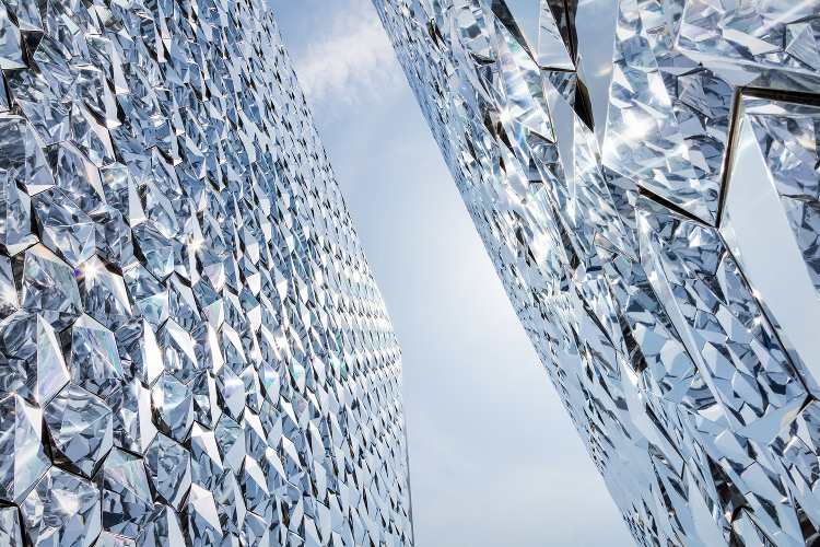 10 Bangunan Dengan Fasad Berpola Repetitif di Dunia