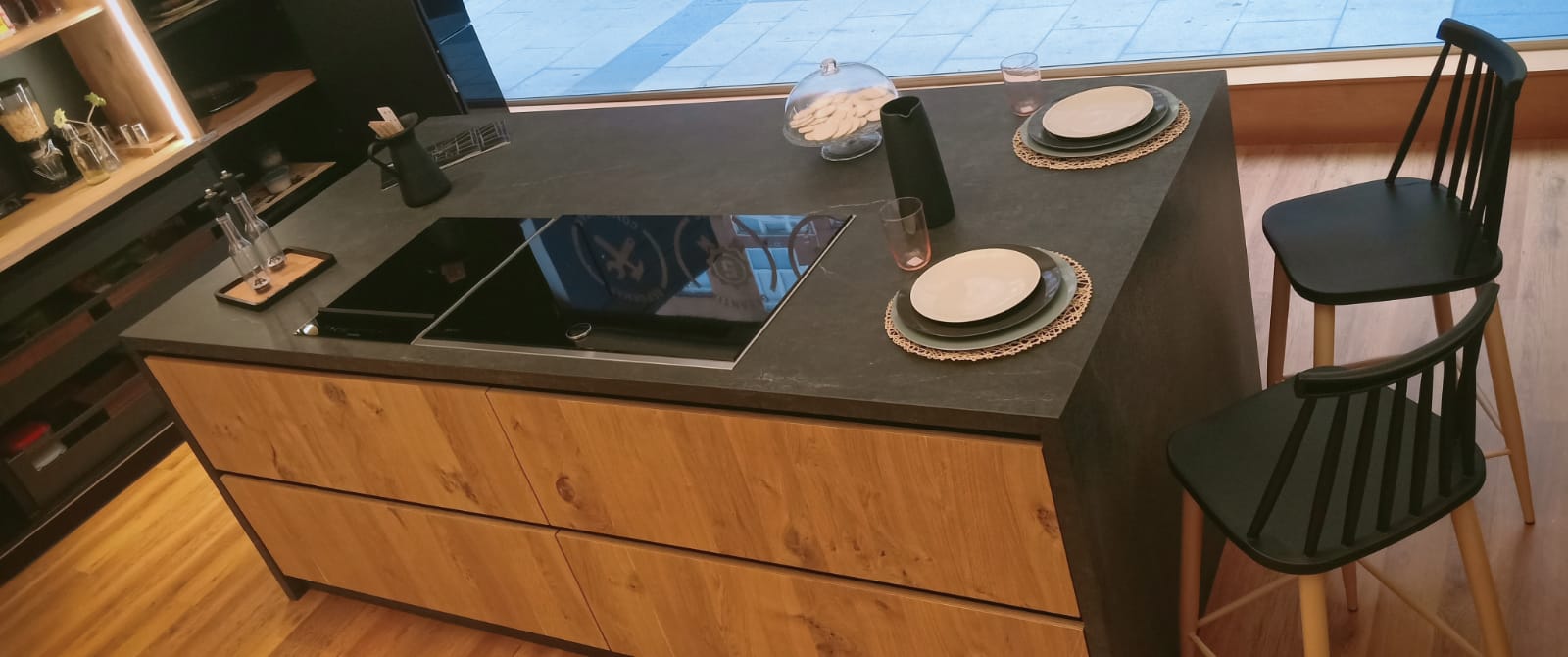 Dekton Laos Table