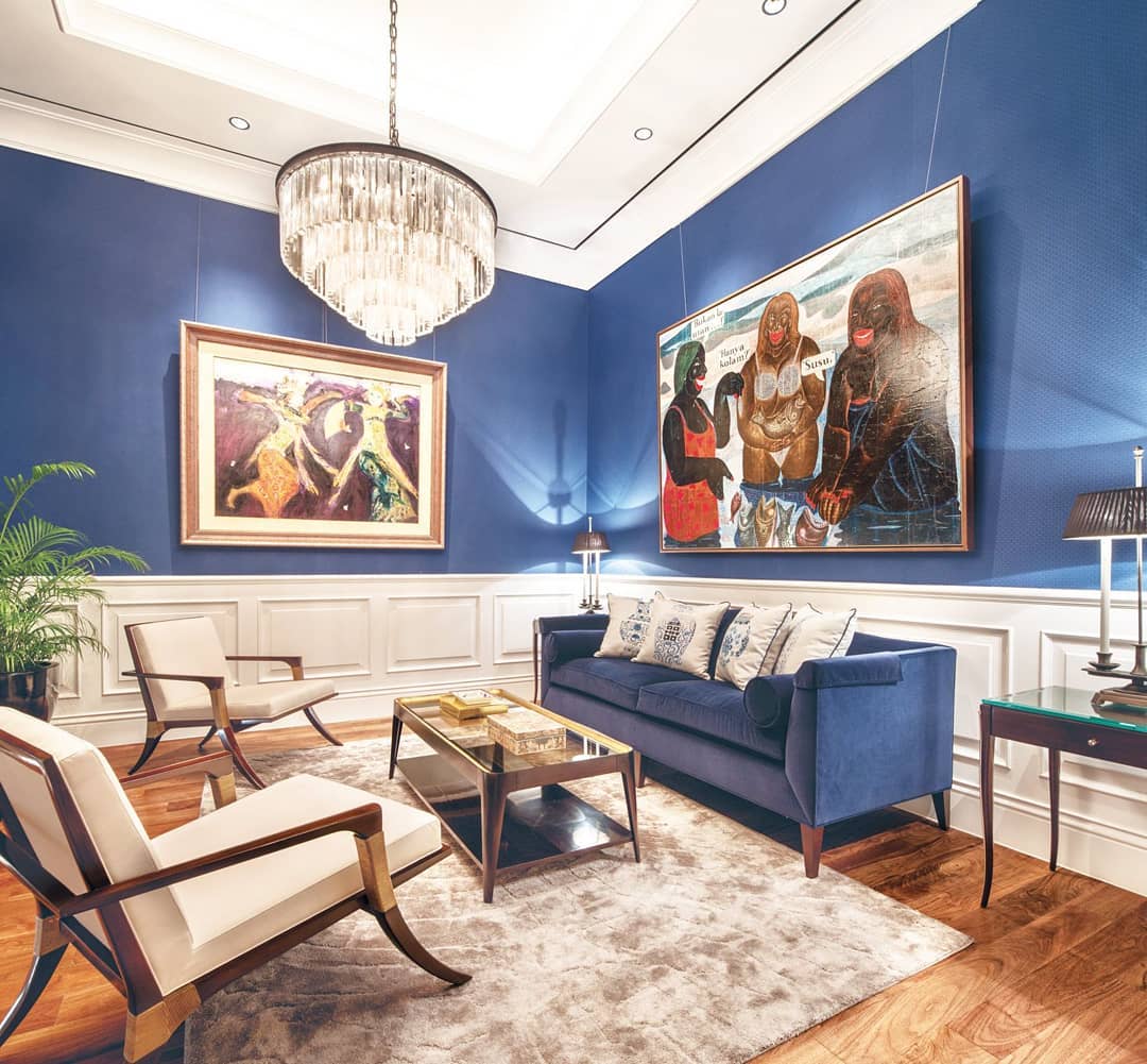 Nilai elegan berkat paduan lukisan dalam interior bergaya kotemporer / Nilai Asia